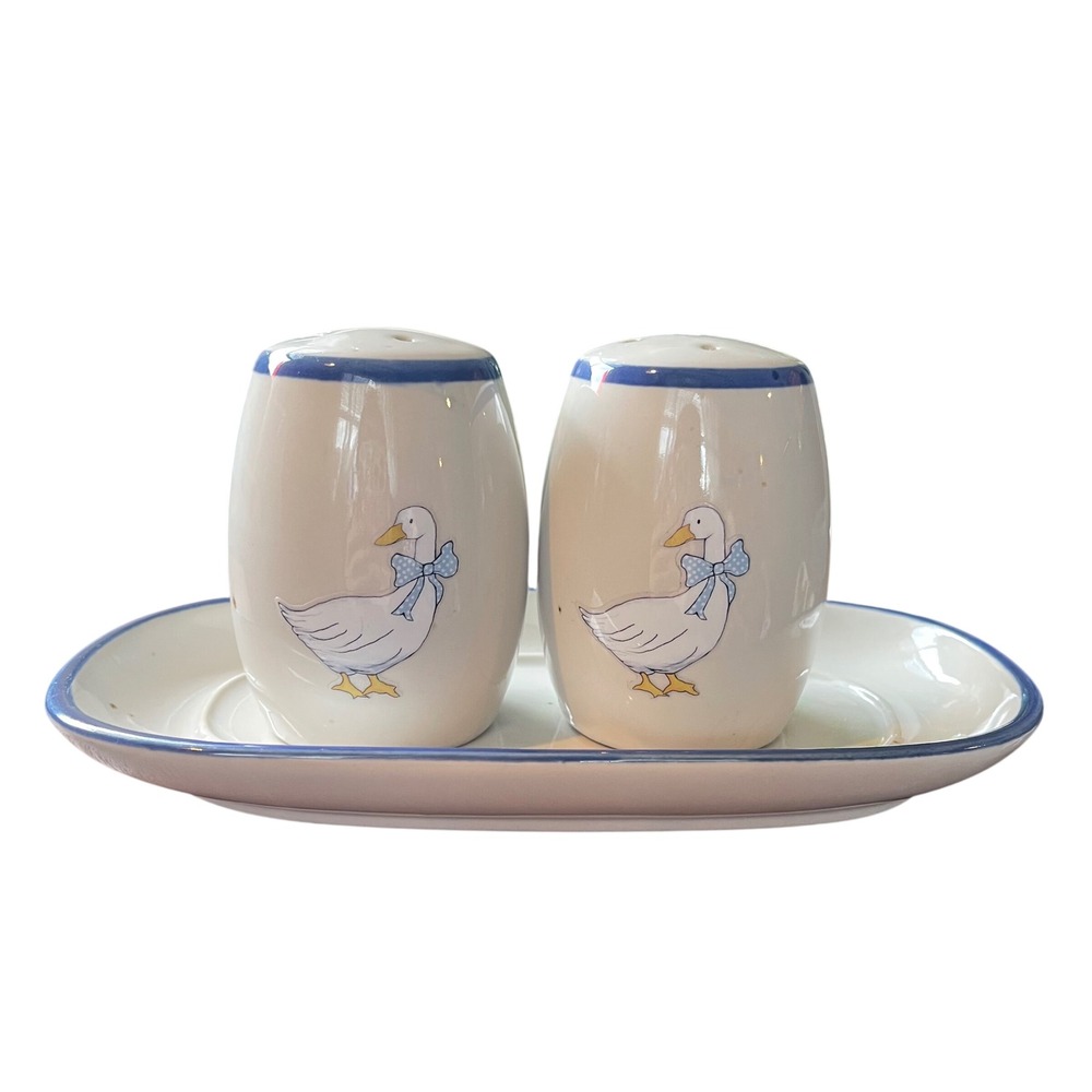 Vtg Geese Goose Salt Pepper Shakers Ceramic Blue Ribbon Cottage Granny Farmhouse